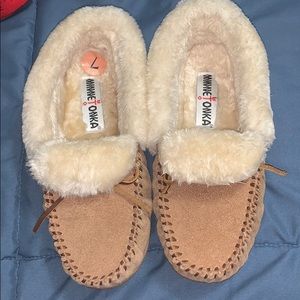 Brand new Minnitonka shoes! Size 7
